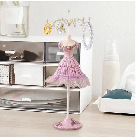 Rotating Jewelry Rack In Long Ruffled Dress - Picture 2 of 5